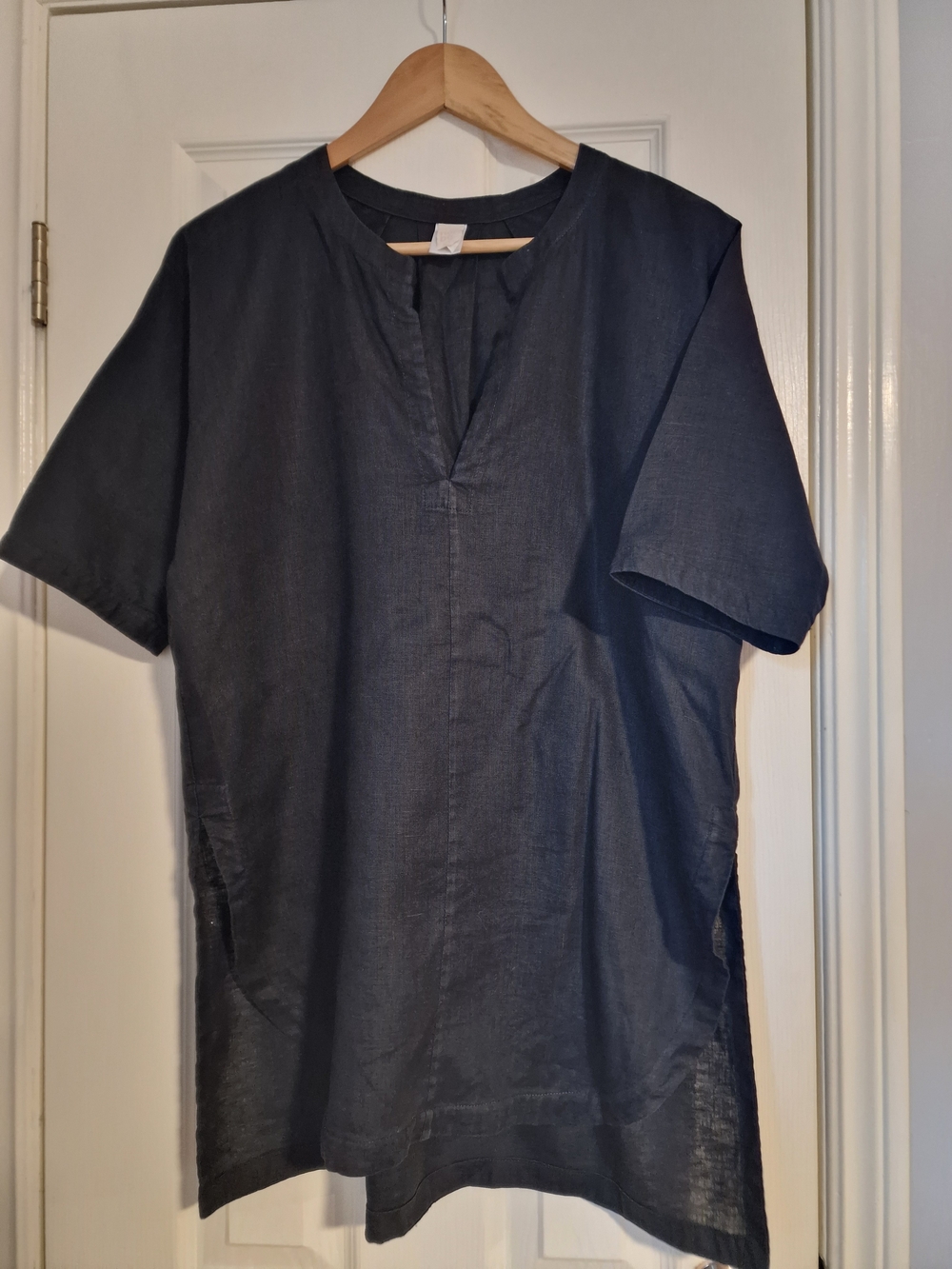 Hoi Bo Black Linen Tunic Top, Size Medium